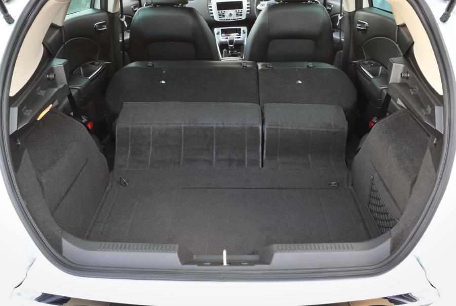  Chrysler Delta 2011 года  (фото 3 из 69)